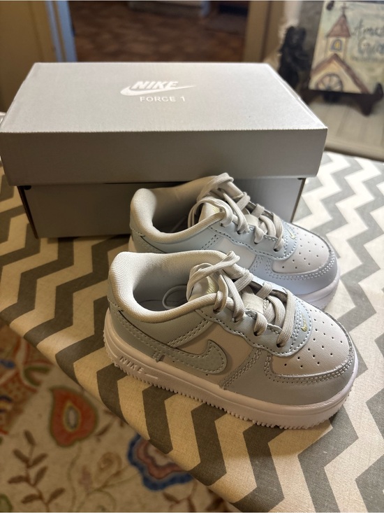 Nike Other - Nike Kids Low Top Sneakers - Light blue  & White